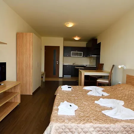 Apartment In Garden Palace *