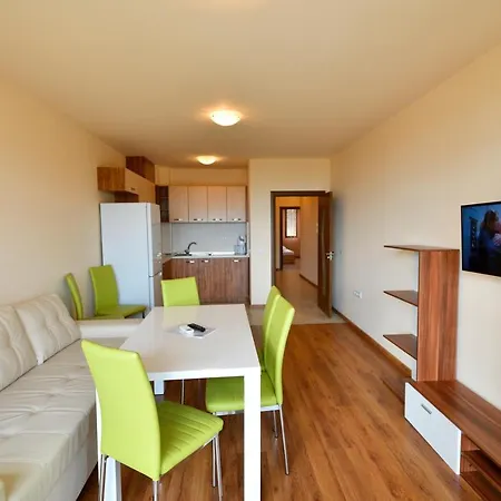 In Garden Palace Apartment