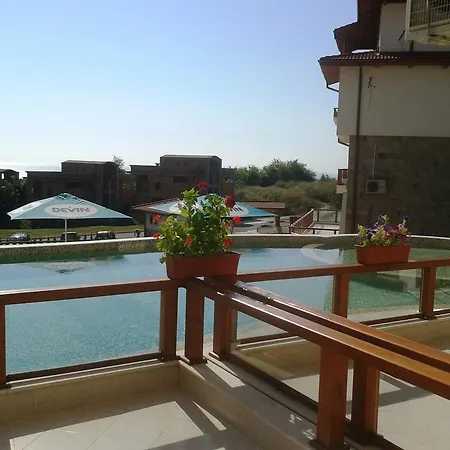 In Garden Palace Apartment